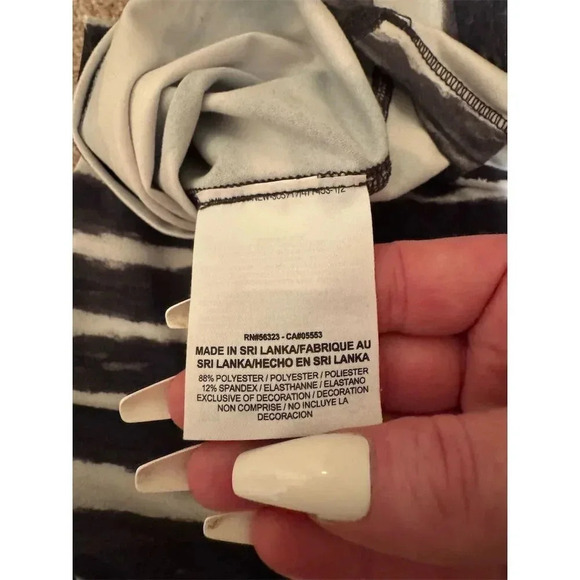 - Nike Dri Fit  XS Black Striped Racerback Tank Top Sleeveless Casual - Picture 4 of 4